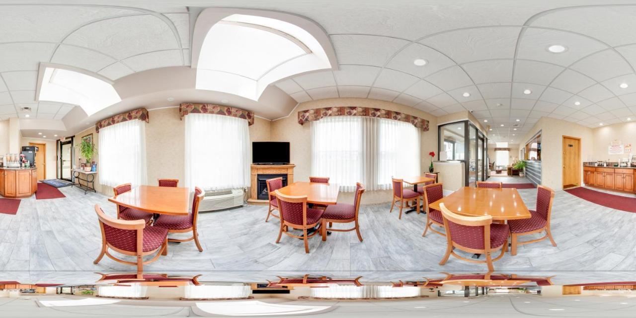 Rodeway Inn Weedsport Ngoại thất bức ảnh
