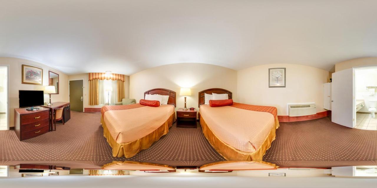 Rodeway Inn Weedsport Ngoại thất bức ảnh