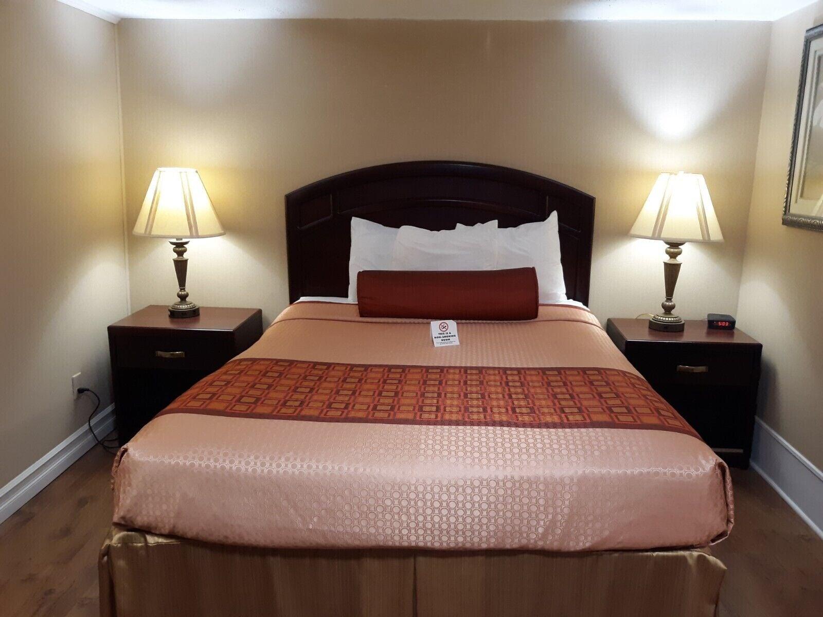 Rodeway Inn Weedsport Ngoại thất bức ảnh