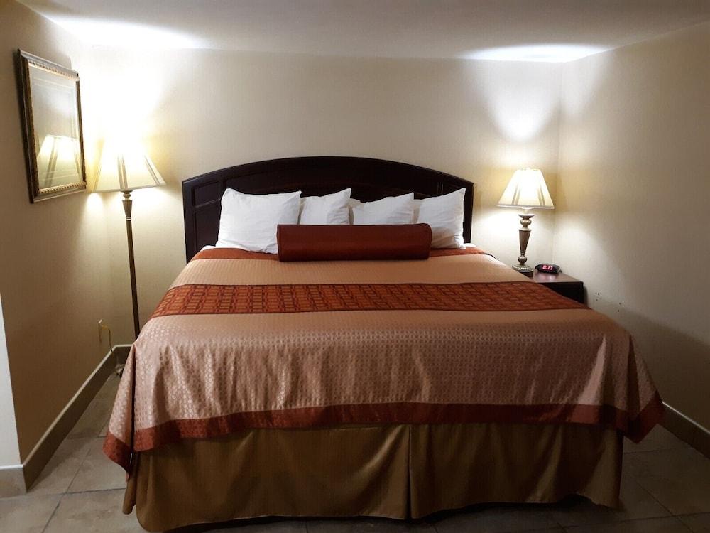 Rodeway Inn Weedsport Ngoại thất bức ảnh